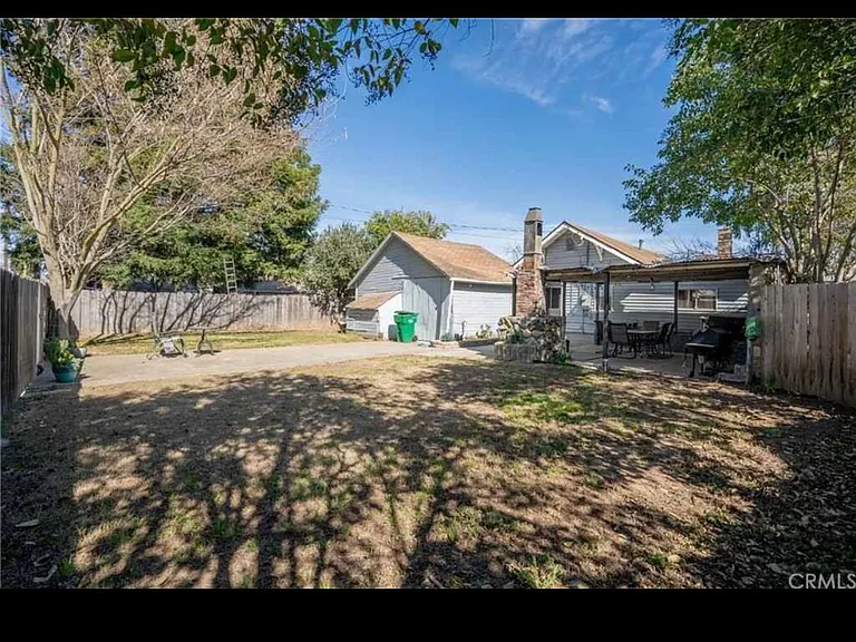 213 Park St — Photo 1