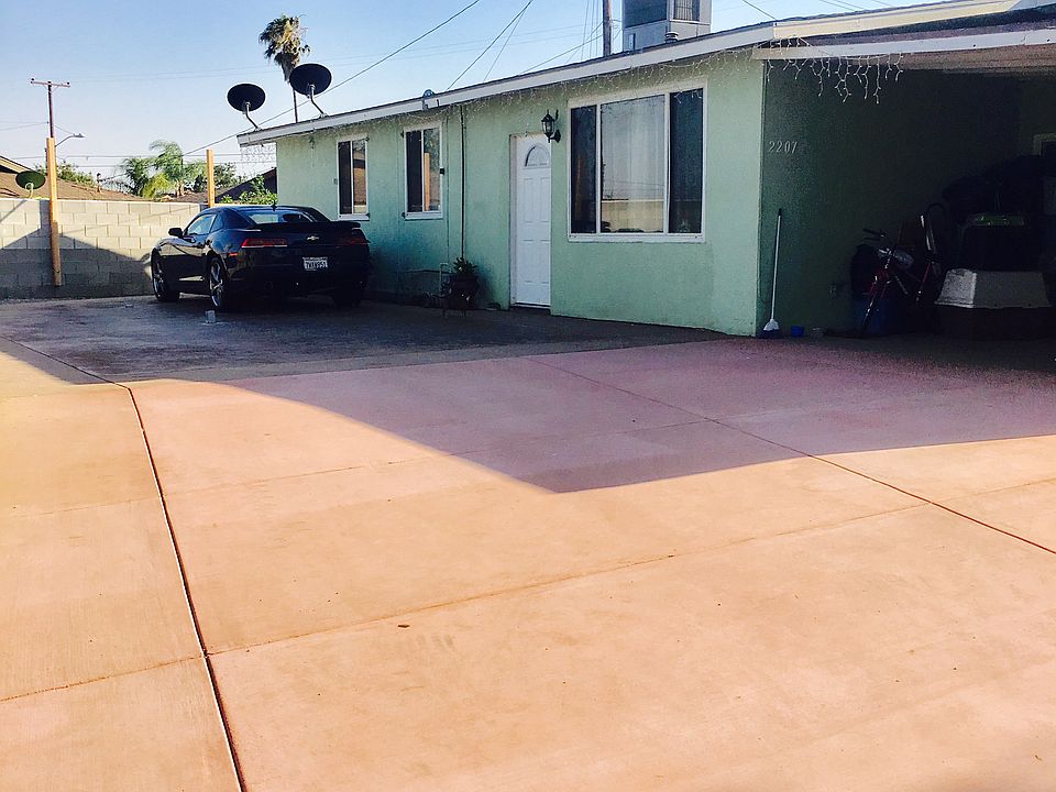1st image of 2207 Broadway Ave