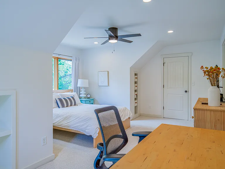 9 Boyd Ave — Photo 83
