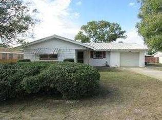 10221 Gardenia Ln, Port Richey, FL 34668