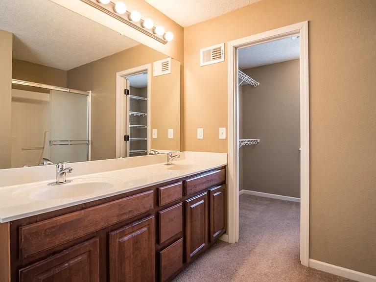 Bennington Park Townhomes — Photo 56