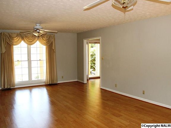 3rd image of 530 County Road 500