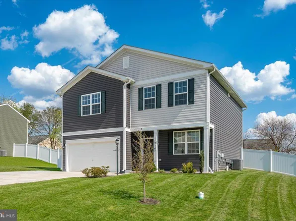 11216 Cross Fields Dr, Waynesboro, PA 17268