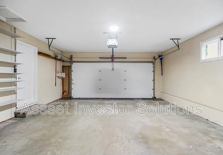 8400 State Line Rd — Photo 25