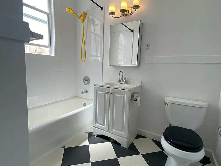 1539 Greenwich St #10 — Photo 6