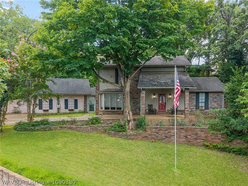 1st image of 2608 Glen Flora Way