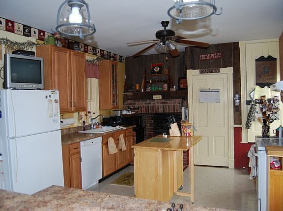 Kitchen 1