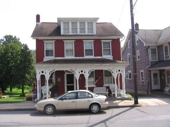 31 W Main St, Adamstown, PA 19501