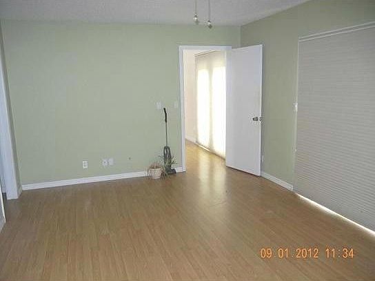 5th image of 812 SW 1st Ct