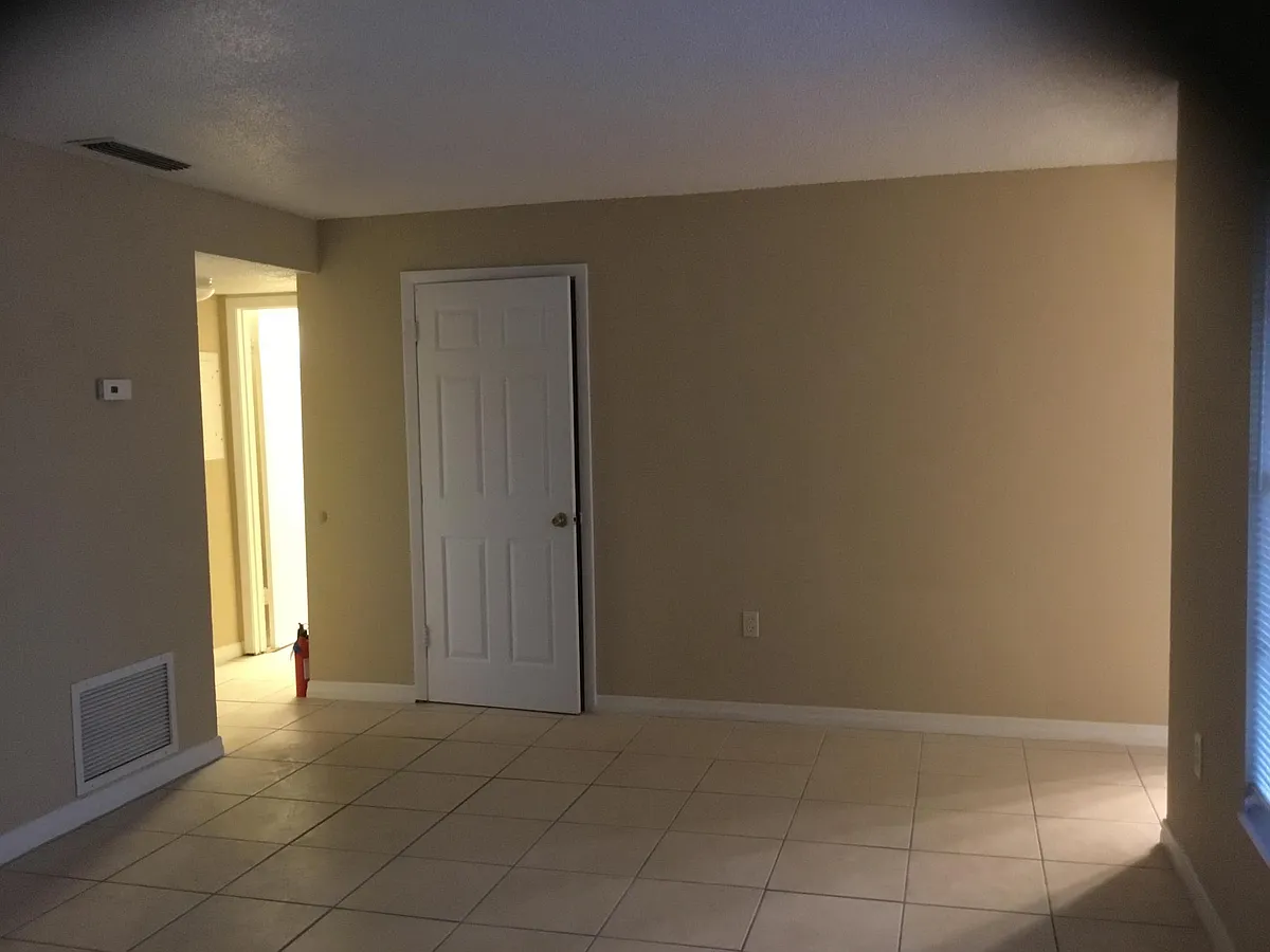Building Photo - 5214 Curry Ford Rd #206