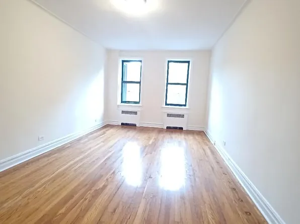 111-10 76th Road image 7 of 8