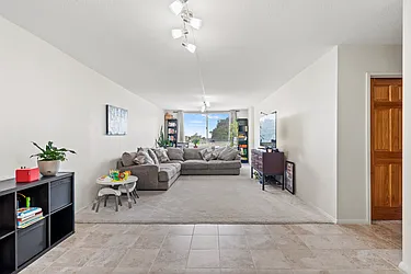 118-18 Union Turnpike, #5F