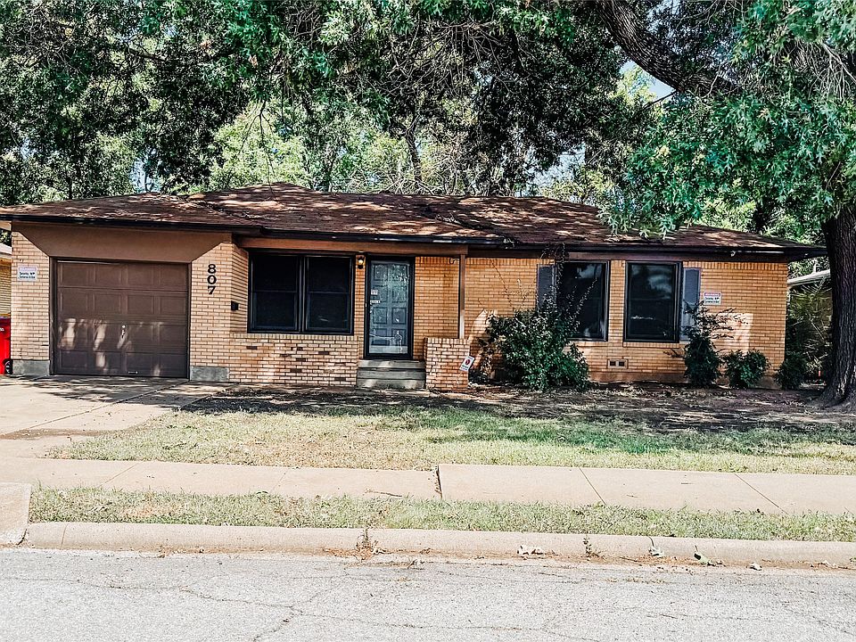 1st image of 807 Blanton Dr