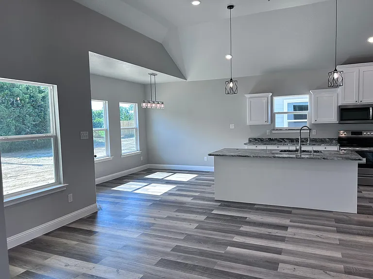 238 Marianne Cir — Photo 11