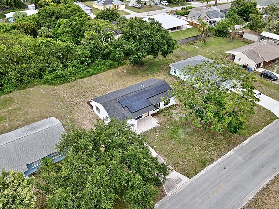 4th image of 1426 25th Street SW
