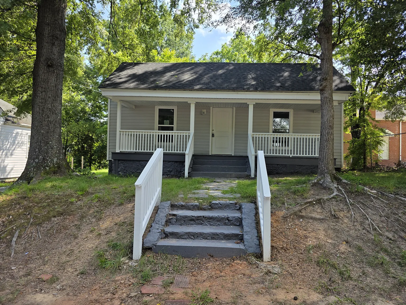 2 bed, 1.5 bath, 1207 sqft, $1,750 — Photo 1