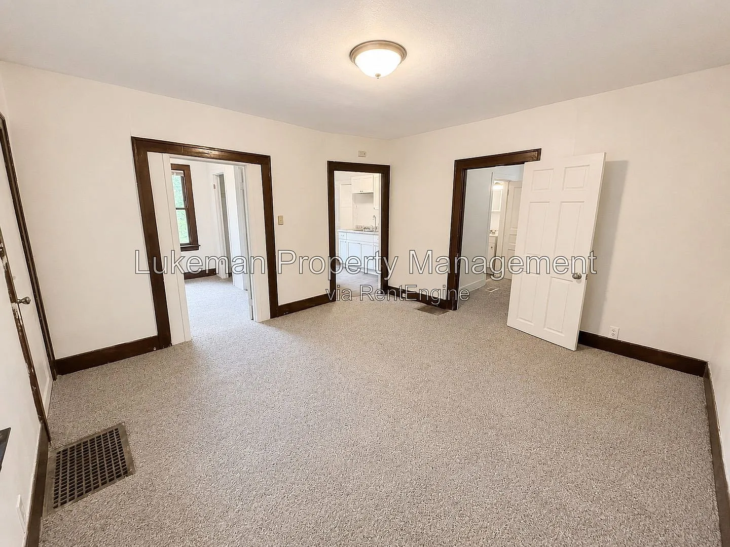 2 bed, 1.0 bath, 588 sqft, $1,000 — Photo 2