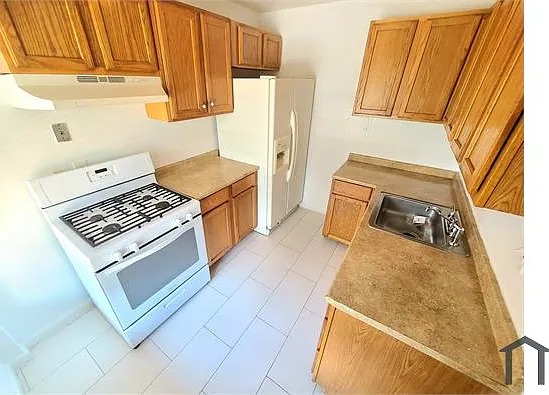 1 bed, 900 sqft, $1,100 — Photo 1