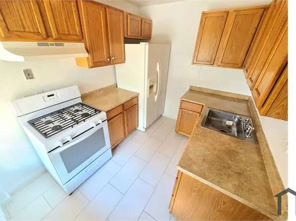 3810 Windsor Mill Rd #206, Baltimore, MD 21216