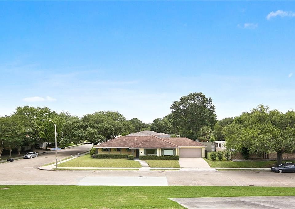 1st image of 7515 W End Blvd