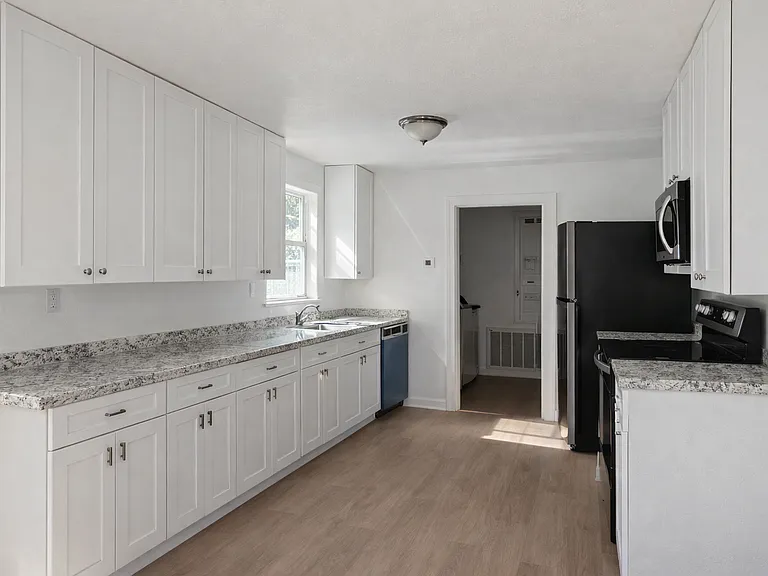 640 Jasmine Rd — Photo 3