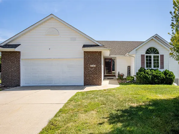 5721 SE 30th St, Des Moines, IA 50320