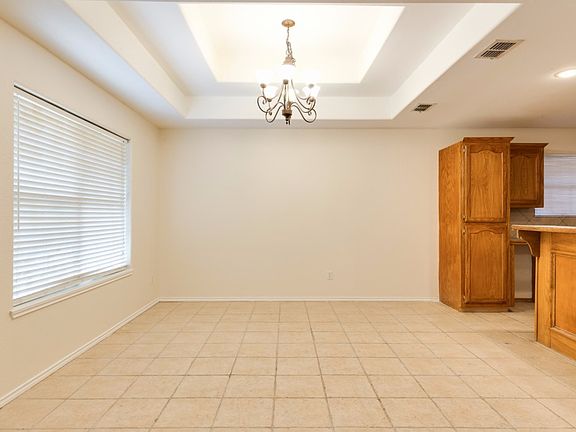 5th image of 10104 N 12th St