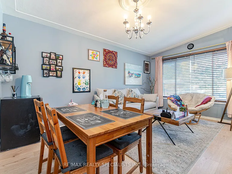 22 Balmoral Dr — Photo 10