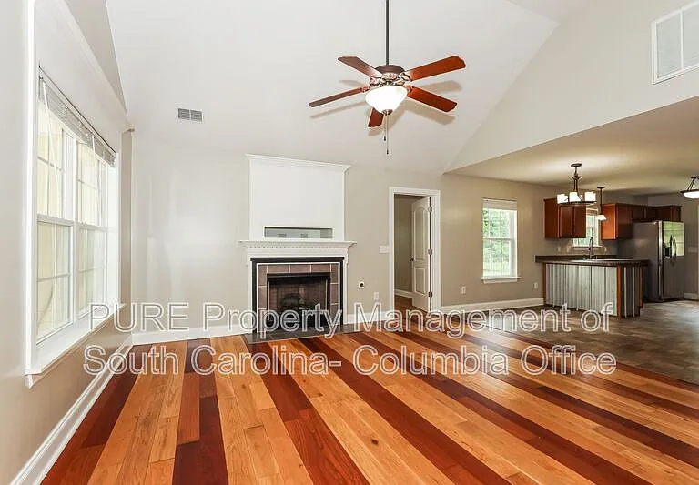 322 Shetland Ln — Photo 2