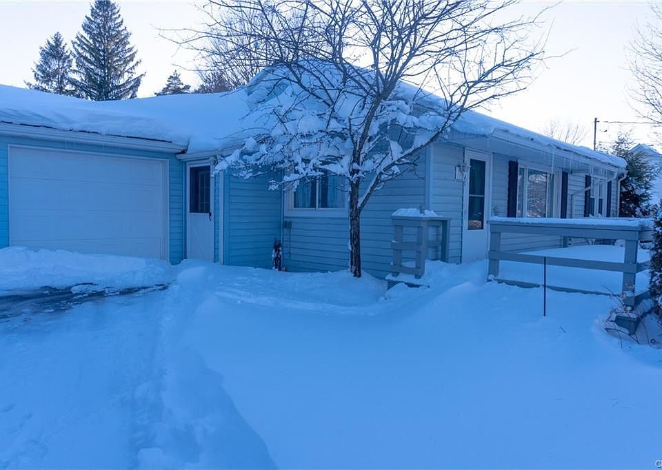 1st image of 498 Fairview Dr