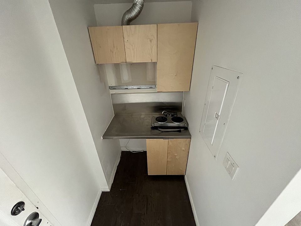 2nd image of 720 Princess St #308