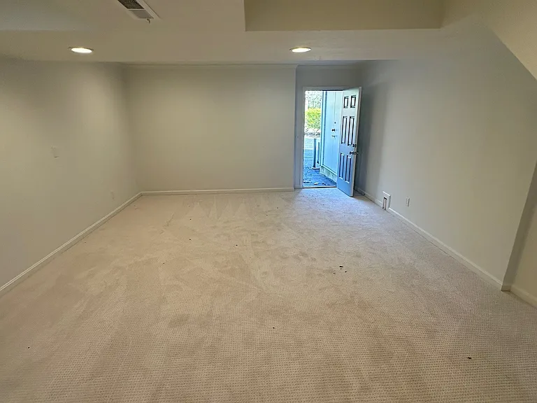 1208 Corbett St — Photo 20