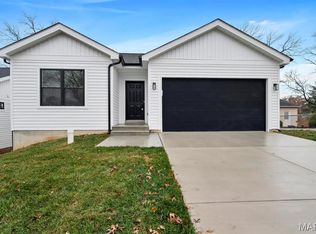 453 Rosedale Ter, Ballwin, MO 63021
