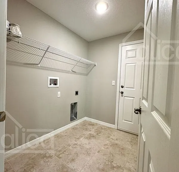 3271 Hale Ave SE — Photo 17