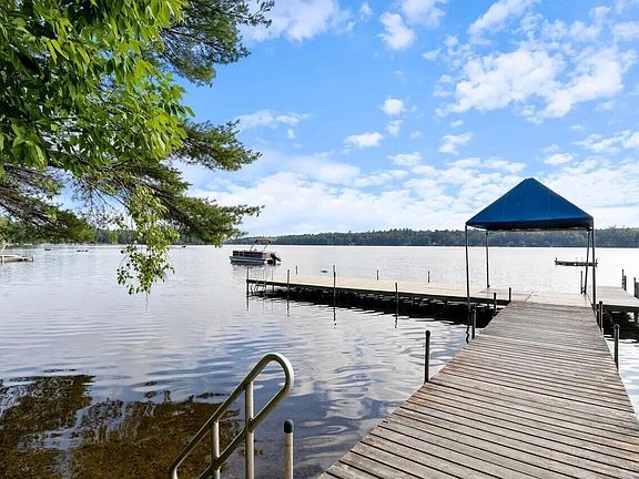 5th image of 9 Lakeside Drive