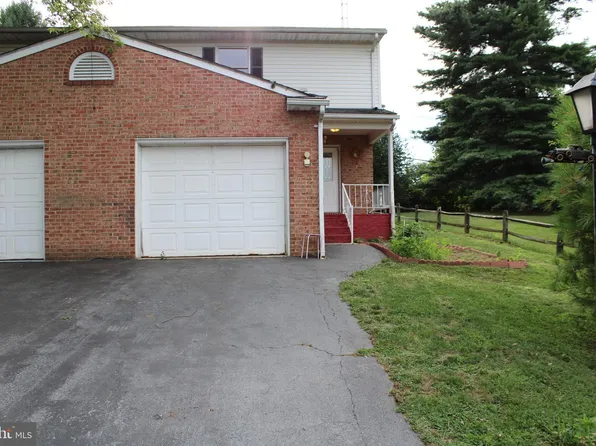 238 N Colonial Dr, Hagerstown, MD 21742