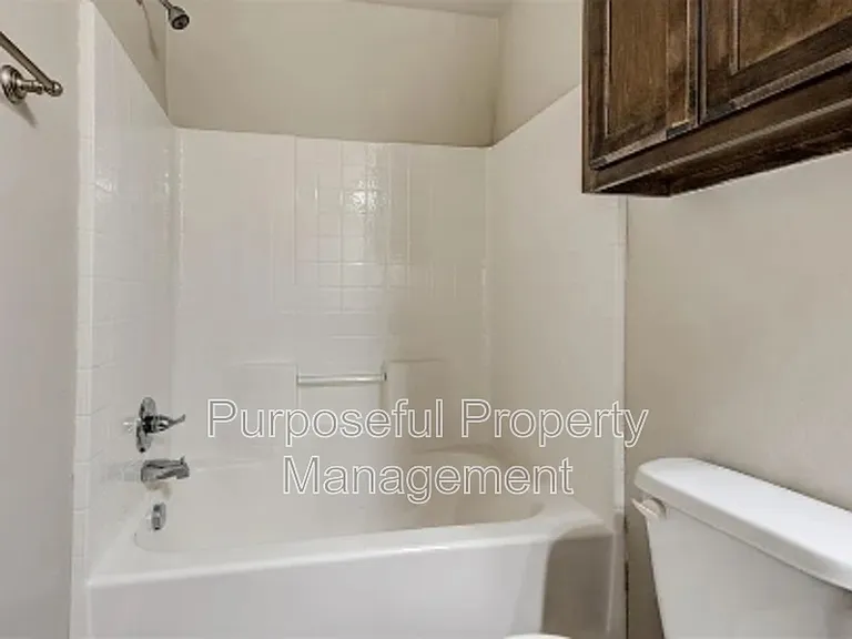 4313 Edinburg Way — Photo 19