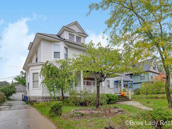 3rd image of 553 Union Ave SE