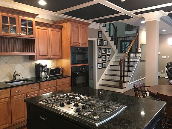 4th image of 2156 Cumberland Dr SE