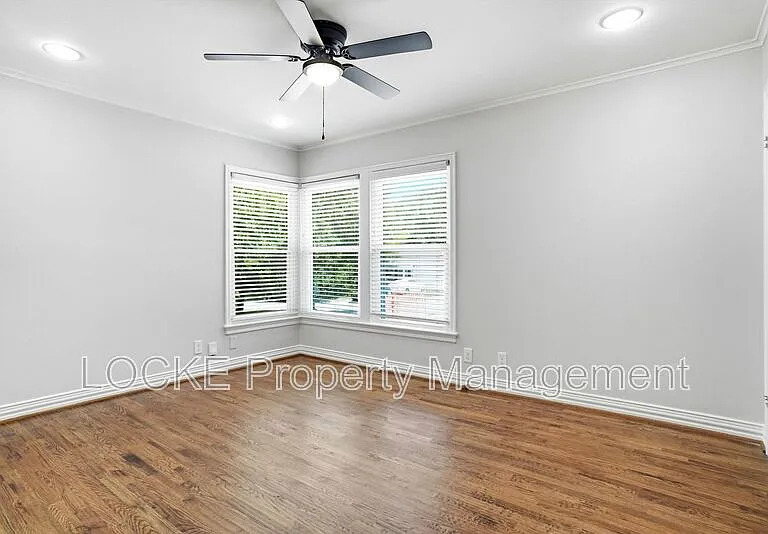 3528 Rogers Ave — Photo 7