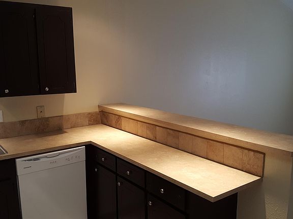 5th image of 119 N Glenwood Dr APT B