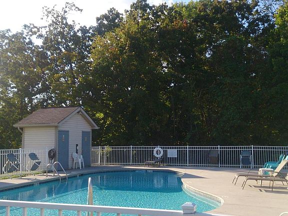 4th image of 2712 Glacier Way