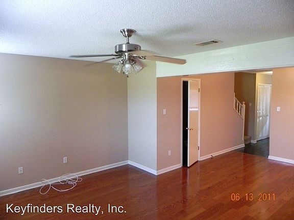 4th image of 810C Meadow Glen Ave
