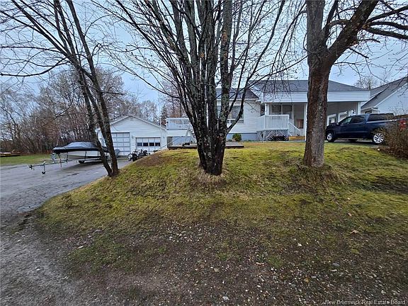 3rd image of 1443 Bridge St