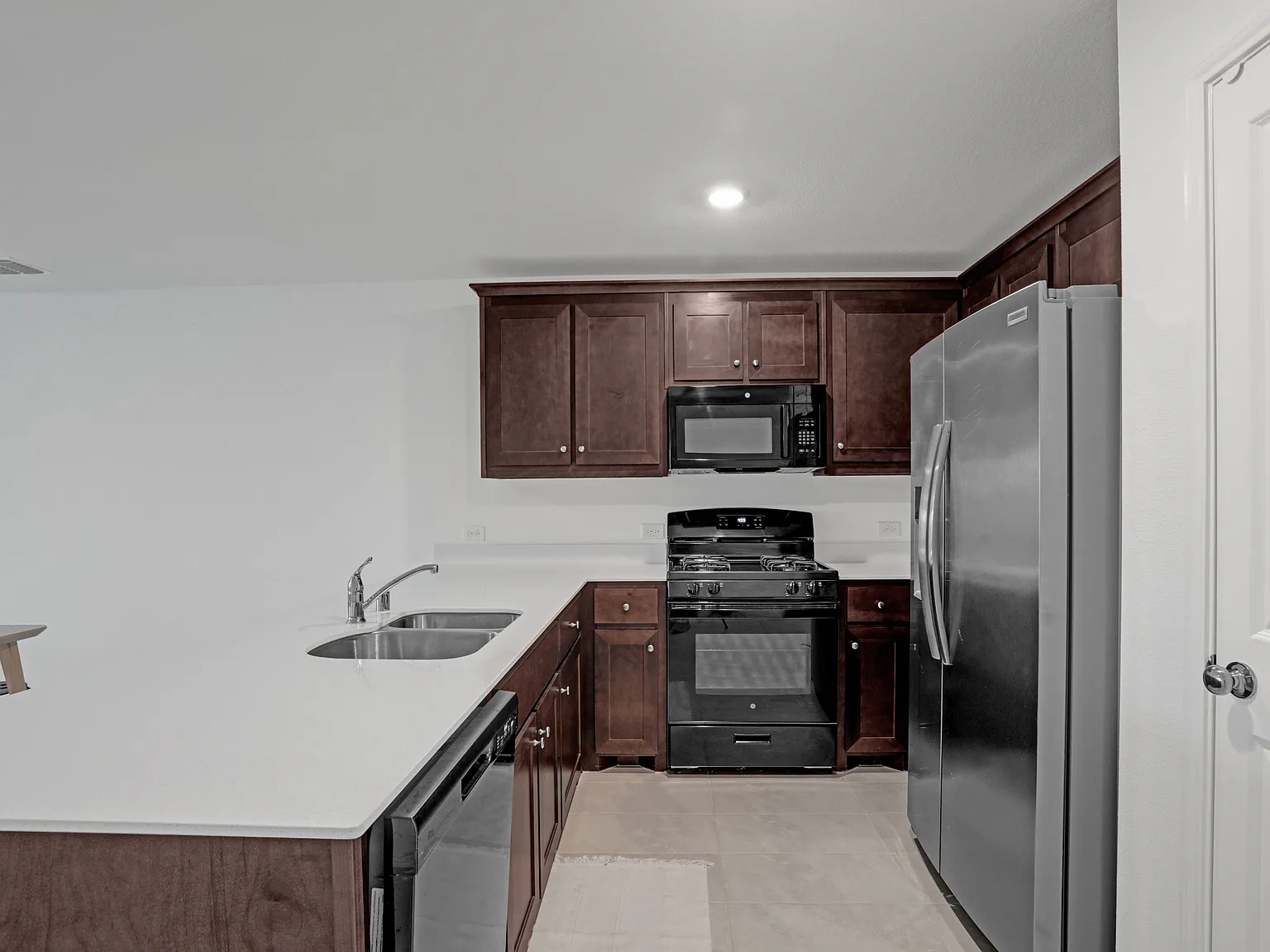 4 bed, 1653 sqft, $1,850 — Photo 3