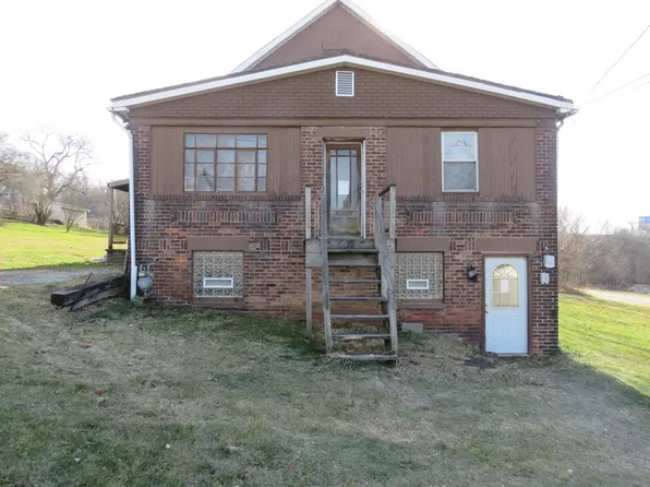 1184 Wilmington St, Washington, PA 15301