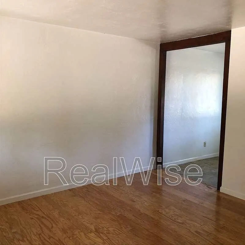 2 bed, 1.0 bath, 550 sqft, $1,495 — Photo 3