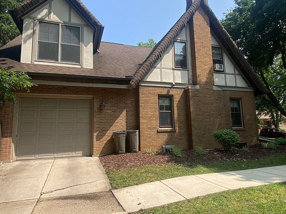 2104 Clinton St, Rockford, IL 61103 Zillow