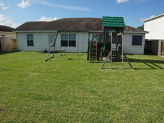 4th image of 9415 Amberjack Dr