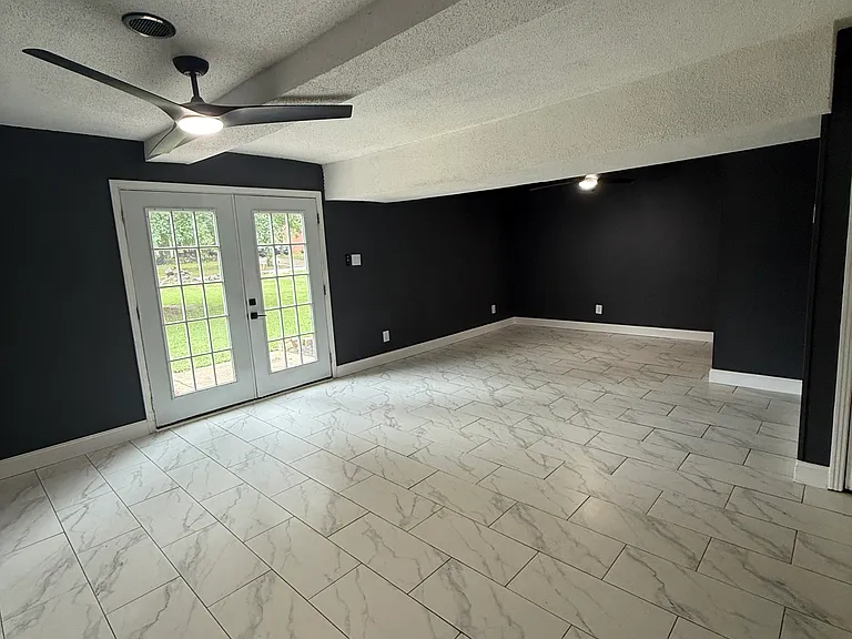 2651 Cole Dr — Photo 3